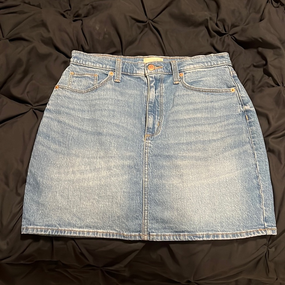 EUC denim skirt with pockets